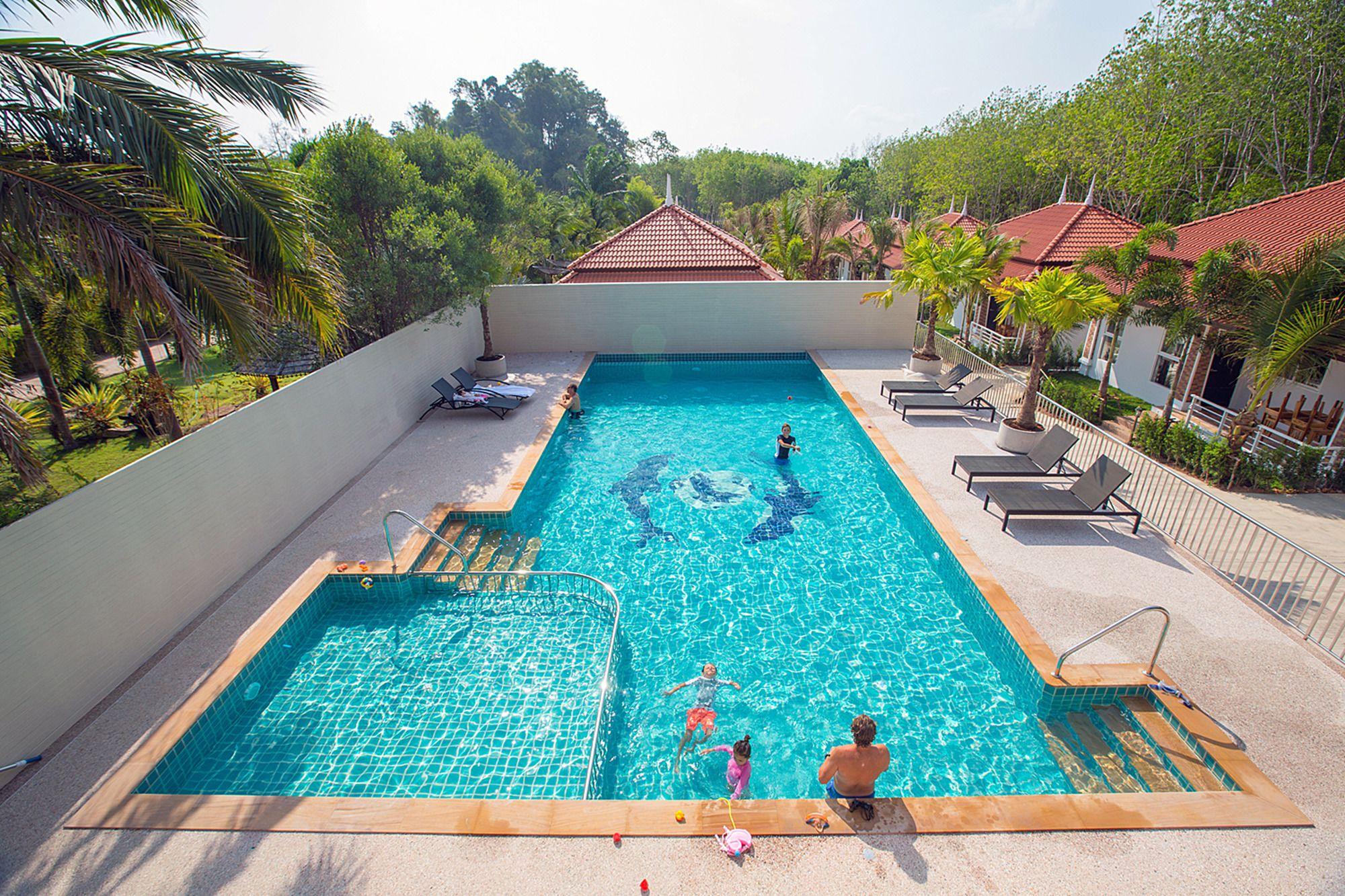 Lux Family Villas Krabi Ao Nang Екстериор снимка